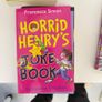 Horrid Henry's 8 book set Image 7
