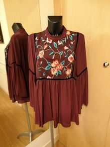 Women's Blouse NWOT SIZE 16