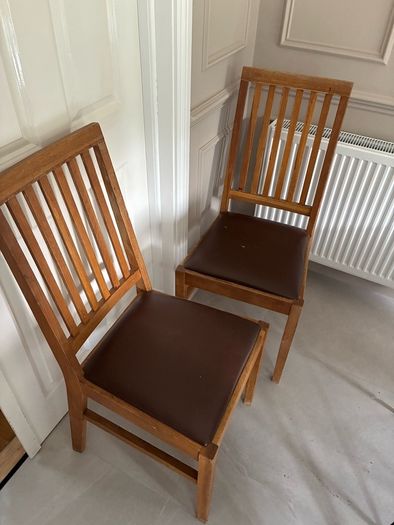 kitchen table and chairs