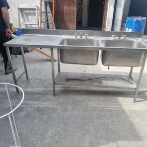 Double stainless steel sink