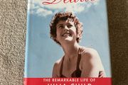 Dearie: The Remarkable Life of Julia Childs Book
