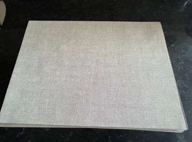4 Vinyl Table Mats & 4 Bamboo Table Mats