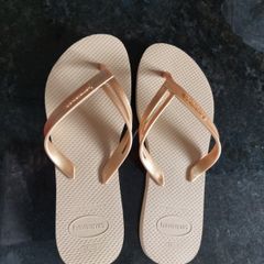 Gold Haviana flip flops women's UK size 4