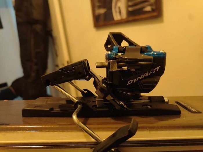 Atomic Backland 95 Skis 185cm  Touring  Backcountry Bindings Included