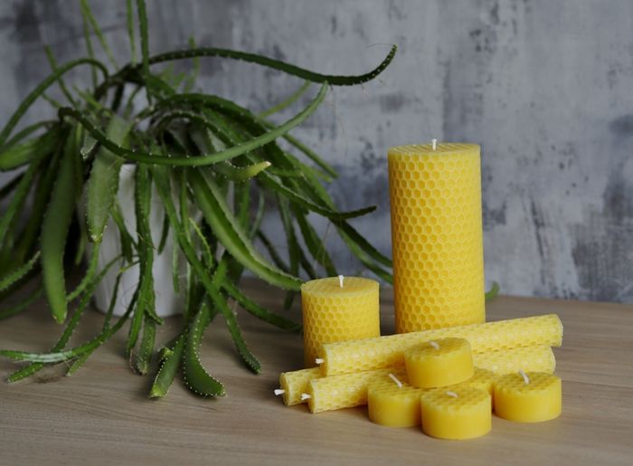 Honeycomb style candles... Pure beeswax. Natural candles