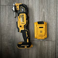 DeWALT 18V XR Brushless Oscillating Multi-Tool