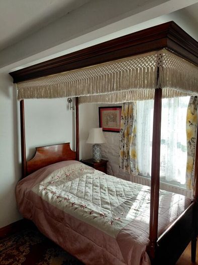4 poster bed