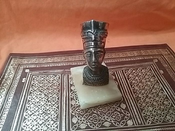 Queen Nefirtiti Brass/Copper Bust