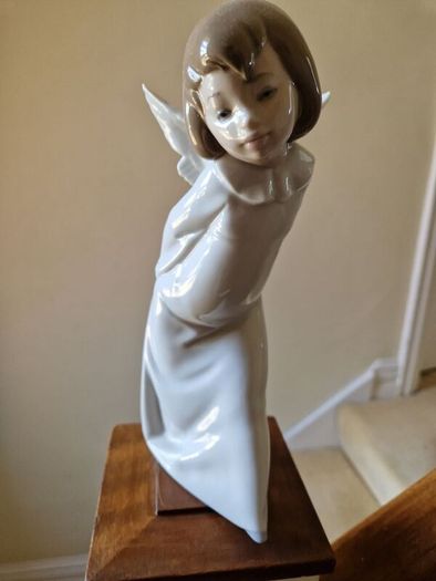 Lladro Angelic Figurine