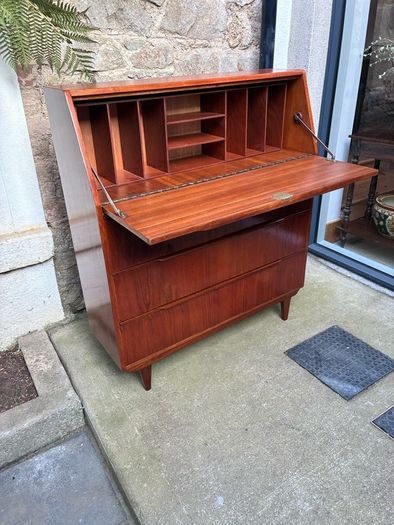 1960's Mid -Century Bureau