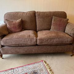 Quality Settee & 2 Matching Armchairs - Excellent Condition