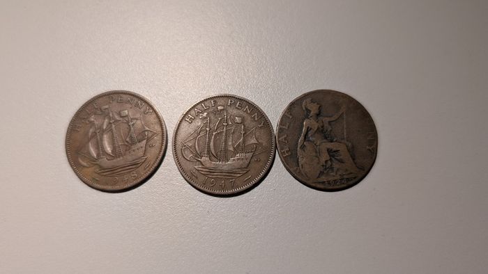 British Pre-Decimal Halfpennies - 3 Coin Set (1924-1948)