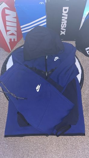 Nike Tech Fleece Tracksuit Small