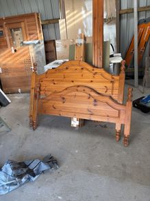 bed frame pine