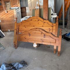 bed frame pine