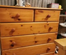 Chest of drawers