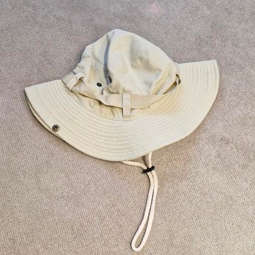 Men's Tan and Khaki Hat