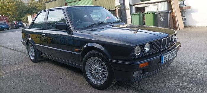 BMW E30 320ise 2 dr manual.