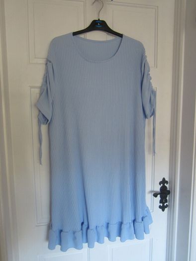 Baby blue     size 20/22