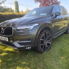 Volvo XC90 Momentum Pro huge spec