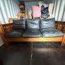 American Settle Sofa Image 3