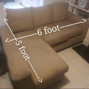 3 seater L-shape couch made by The Sofa Factory.