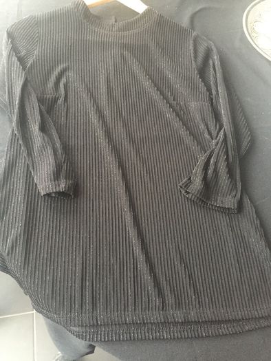 Bnwt Black sparkling top