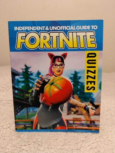Fortnite Books and stickers in metal Tin case
