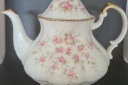 Teapot Paragon Victoriana Rose