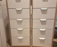 chest of drawers