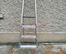 Werner 5 Step Platform Ladder. Excellent Condition