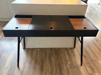 Bo Concept Cupertino Desk
