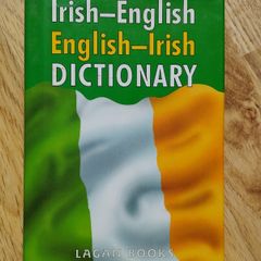Irish - English English - Irish Dictionary by Lagan Books