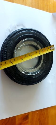 Goodyear tyre glass ashtray,,collectors item,,1960,70s,,hard to come by,,see pictures for condition ,sold as is ,little chip on the rim underneath,,wouldn't notice from top ,sold as seen