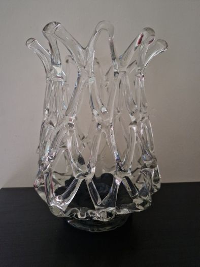 Elegantly Designed Glass Vase