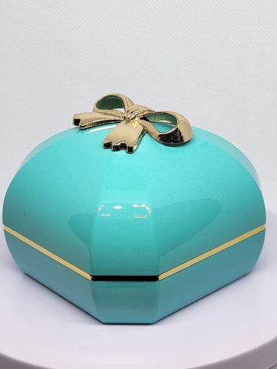 Luxurious Polished LED Lighted Solid Ring Box With Anti-Tarnish Protection (Size - 7x7x6 cm)