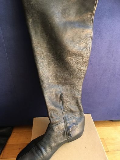 Vintage Long LEATHER Boots     /   Over-The-Knee Leather Flats