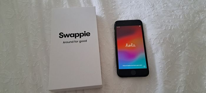 iPhone SE (2020) 64 GB Unlocked Black Excellent Condition