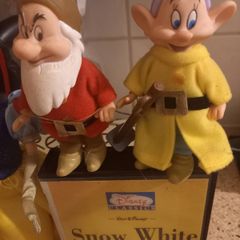 Snow White and the 7 dwarfs plus vhs film