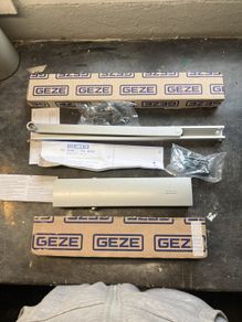 new Geze TS 5000 Door closer with rail
