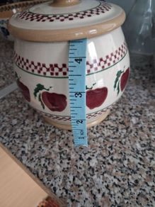 Nicholas Mosse storage Jar