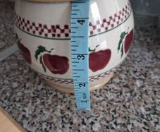 Nicholas Mosse storage Jar
