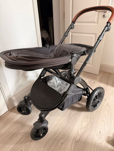 Selling this Ickle Bubba buggy in great condition
