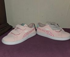 Brand New Puma Smash V2 Roar Girls Runners - Size UK 9