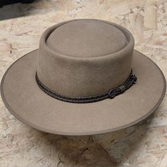Akubra hat