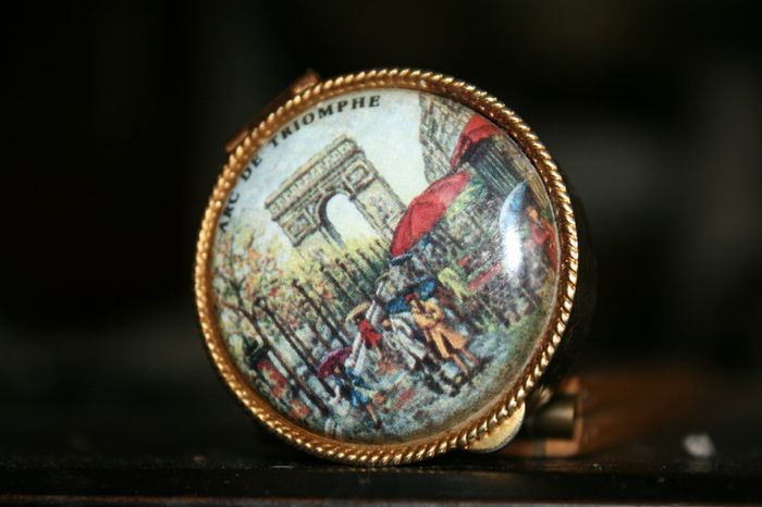 Antique Pill Box 1,4" diameter