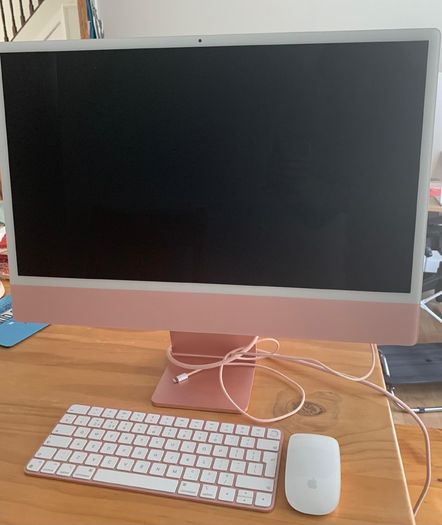 Apple iMac 2021 M1 24inch 8GB SSD 8-Core CPU 256gb capacity Rose Apple plus accessories