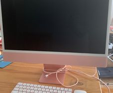 Apple iMac 2021 M1 24inch 8GB SSD 8-Core CPU 256gb capacity Rose Apple plus accessories