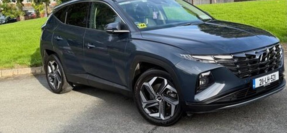 2021 Hyundai Tuscon Executive Plus HEV 94,000km
