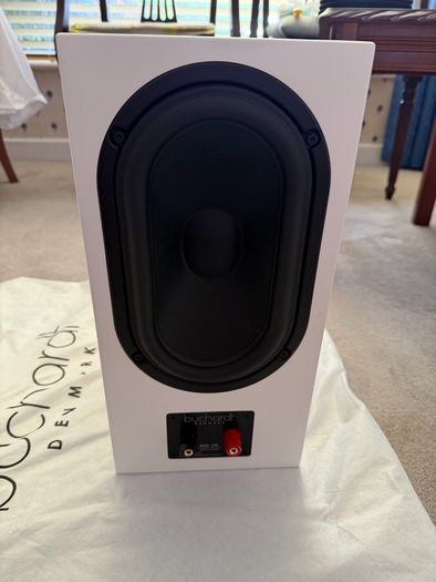 Buchardt Audio P300 Bookshelf Speakers